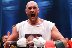 Tyson-Fury-celebrates-winning-the-fight