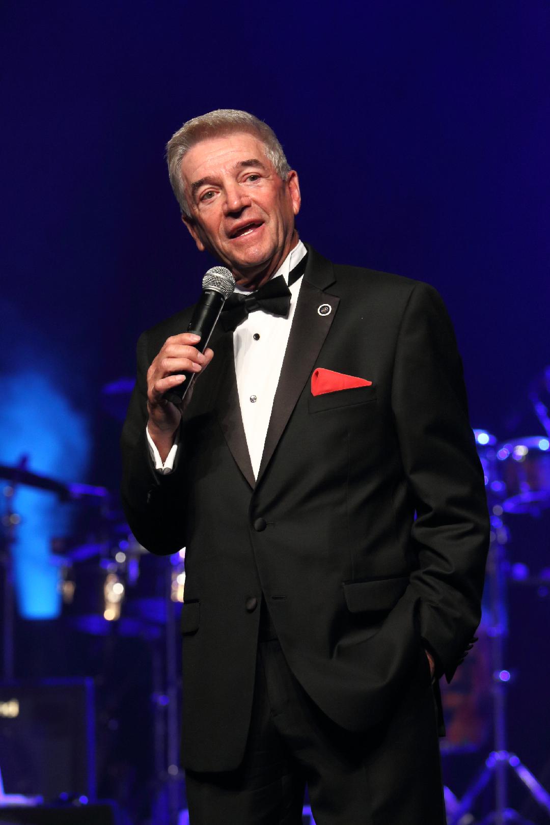 Tom Dreesen: Tim and Tom Breaking Racial Barriers, Frank Sinatra, Film Classics, US Navy, Boxing & More… - Vimarsana News