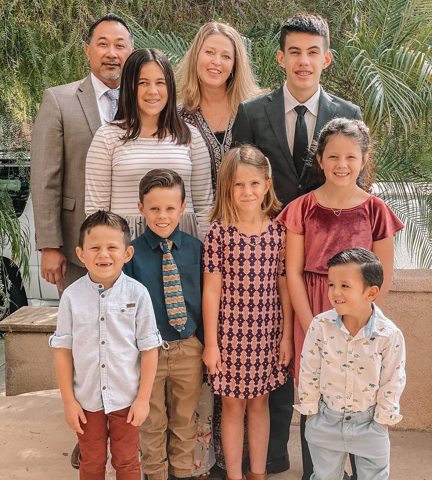 Couple Adopts Seven Children | Ringside Report - Vimarsana News